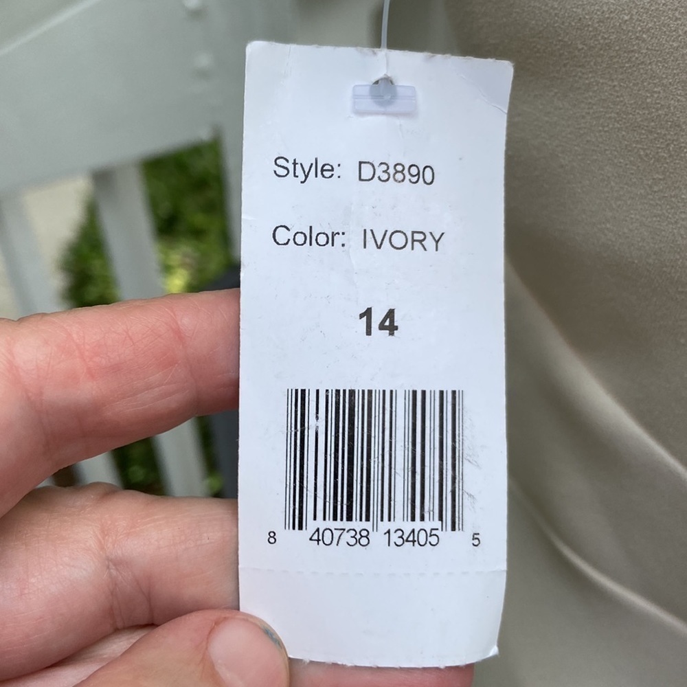 NWT Alexia Admor ivory dress!! - Picture 7 of 10